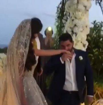 بالفيديو والصور - بعد حب دام 14 عاماً... إعلامية لبنانة تنتصر وتتزوج من حبيبها