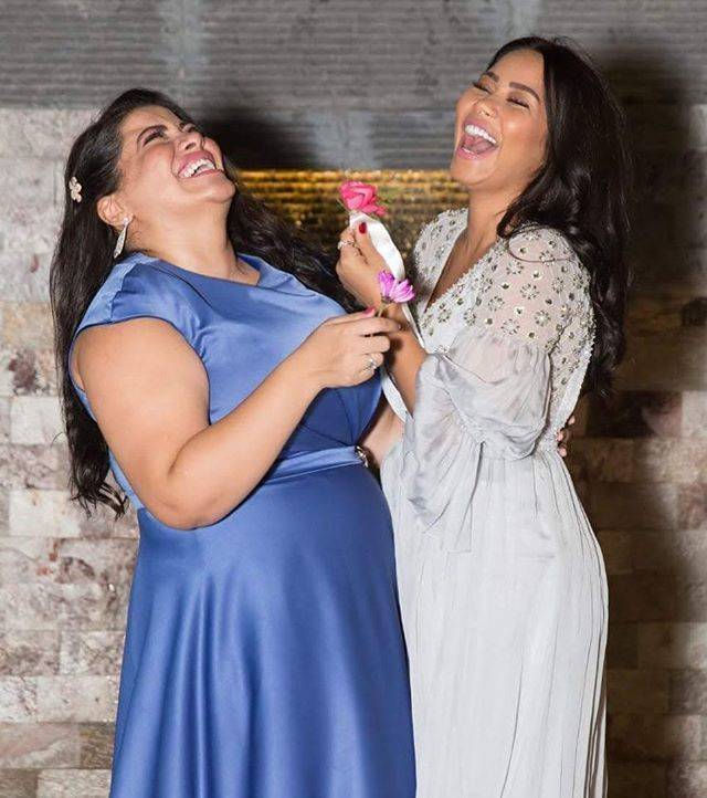 شيرين وشقيقتها