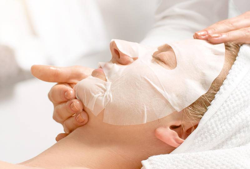 بعد الشاي الأخضر... جربي هذا القناع كبديل فعال للبوتوكس