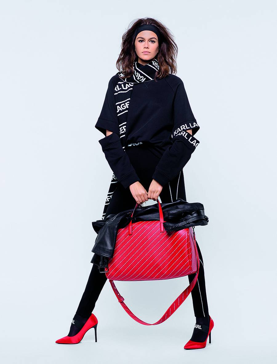 تعاون مثمر بين كايا جيربر وكارل لاغرفيلد