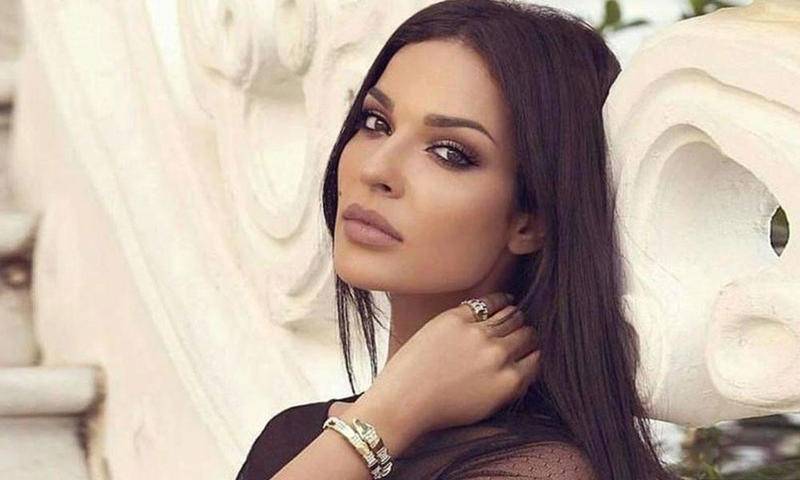 بالفيديو - تعرفوا أكثر الى والد نادين نسيب نجيم بعد وفاته... مهنته وكيف التقى امها التونسية وتزوجا 