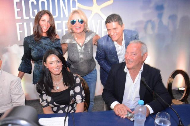 يسرا ومنى زكي وسميح ساويرس