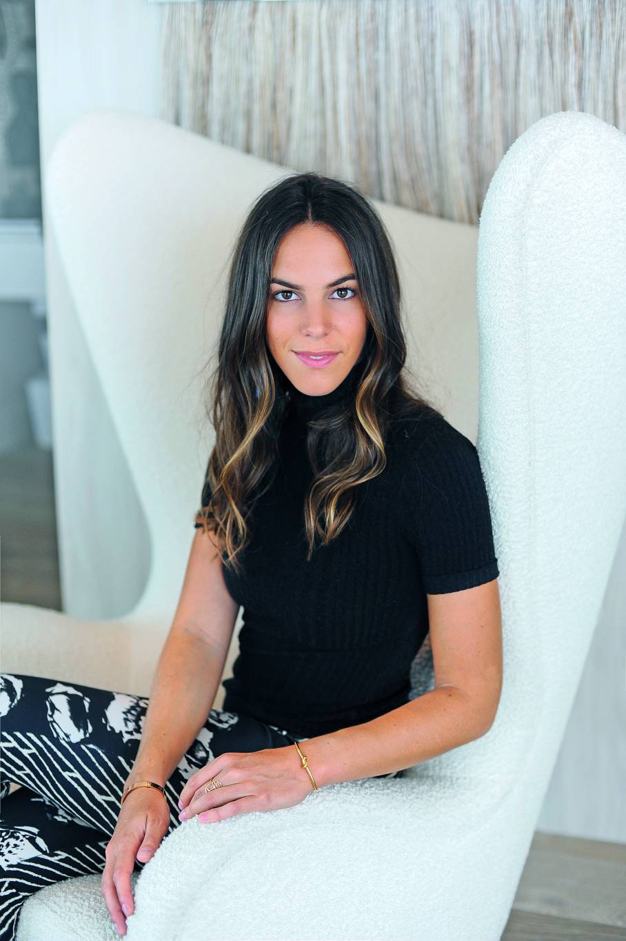 شقة في «ميامي بيتش» فلوريدا: عدالة «جمالية» بين الأسود والأبيض