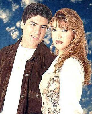 بالفيديو- بعد 22 سنة... هكذا التقى وائل كفوري ونوال الزغبي وغنّيا 