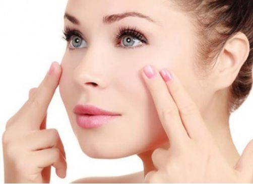 تعلّمي طريقة عمل قناع للوجه بالفراولة... النتيجة سحرية