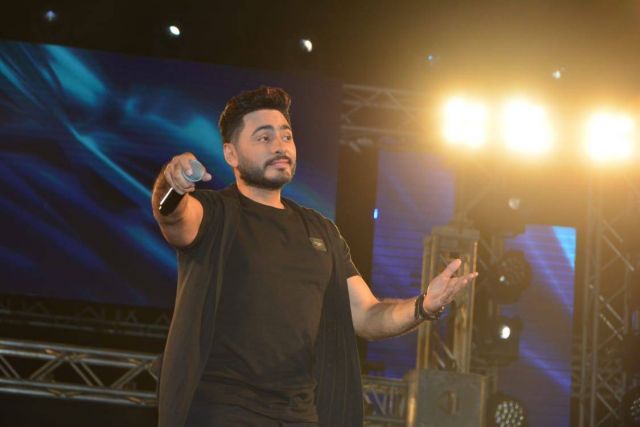 حفل تامر حسني المؤجل في نادي الشمس الرياضي