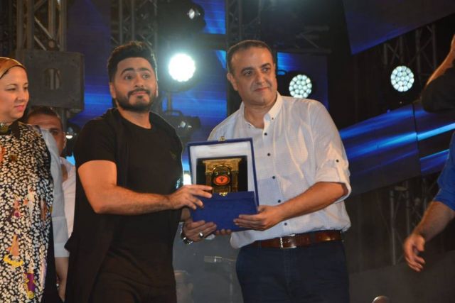 حفل تامر حسني المؤجل في نادي الشمس الرياضي