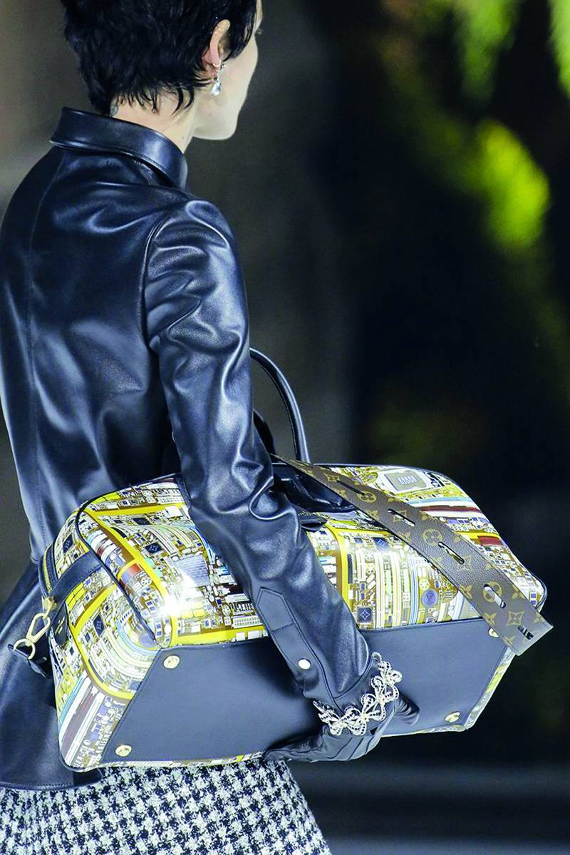 لمحة عن أكسسوارات الموسم الجديد... 4 trends