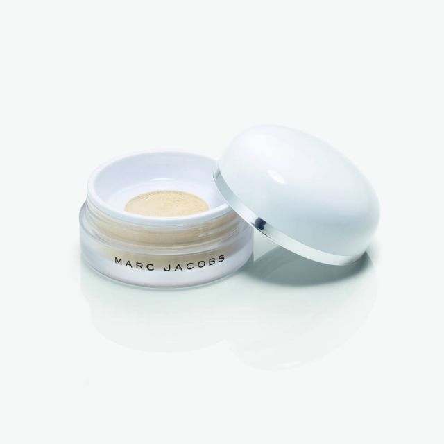 عبق جوز الهند Marc Jacobs Finish Line Perfecting Coconut Setting Powder عبق جوز الهند Marc Jacobs Finish Line Perfecting Coconut Setting Powder