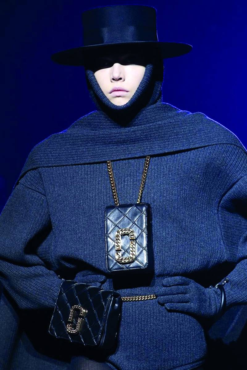 Hands Free كوني حرّة اليدين