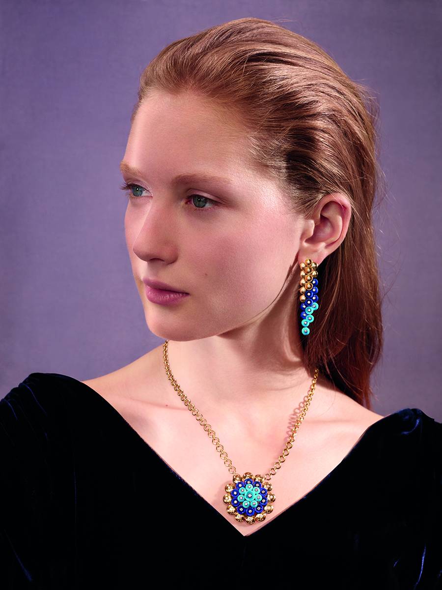 مجموعة Bouton d'Or من Van Cleef & Arpels ثلاثية ألوان باهرة