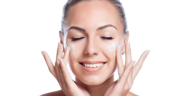 إليك سر نضارة بشرة كندة علوش خلال الحمل... 3 خطوات جمالية فقط!