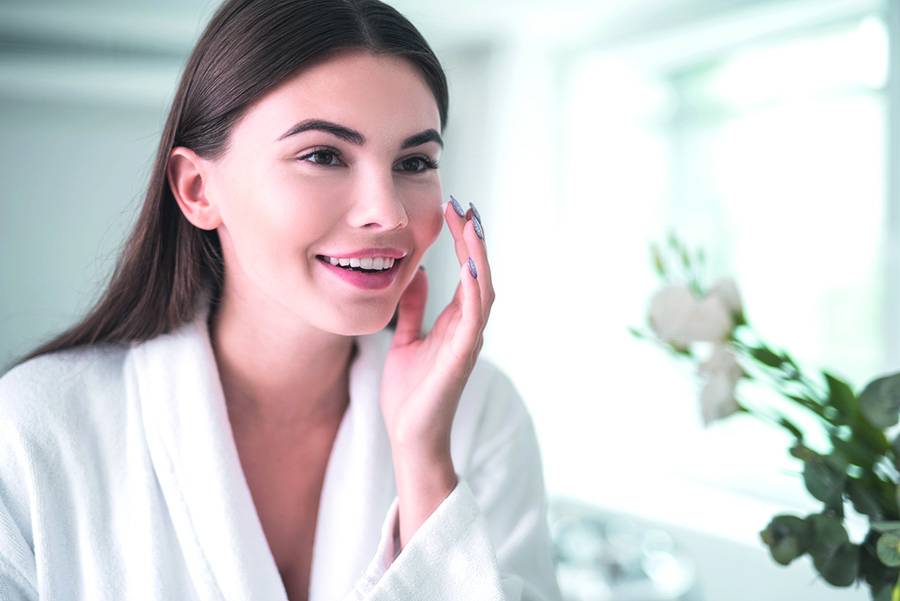 ما هي أفضل طريقة لاستعمال كريمات تبييض البشرة للحصول على نتائج مثالية؟