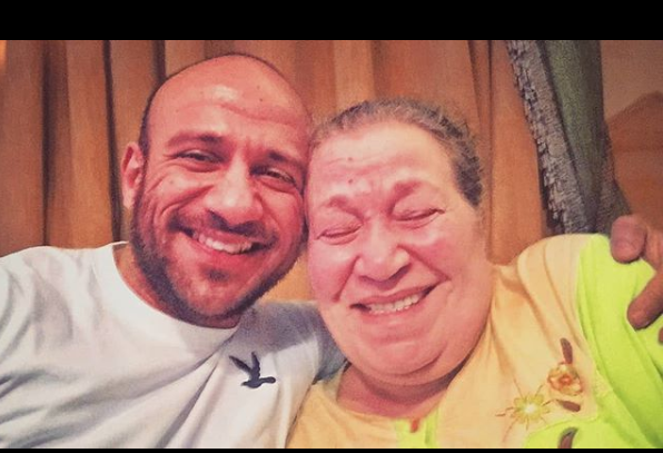 بالفيديو - لماذا رفض أحمد مكي عمل ابنه بالفن؟ ومن قال عنهم 