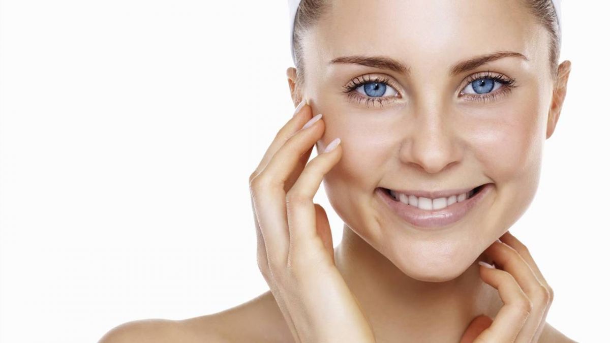 إليك روتين العناية بالبشرة الدهنية بـ3 دقائق فقط!