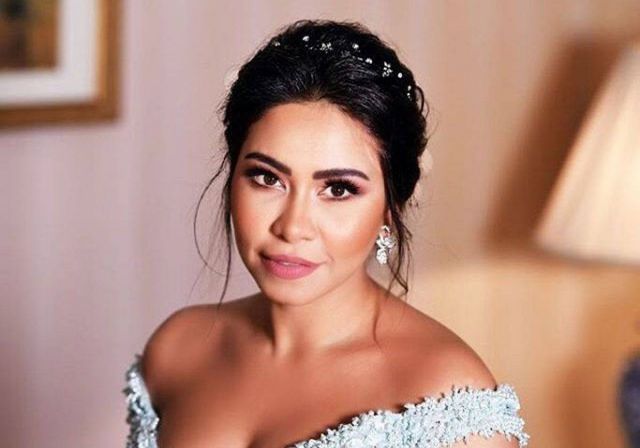 بالصور - شيرين عبد الوهاب بفستان تبلغ قيمته 23 ألف دولار.. شاهديه