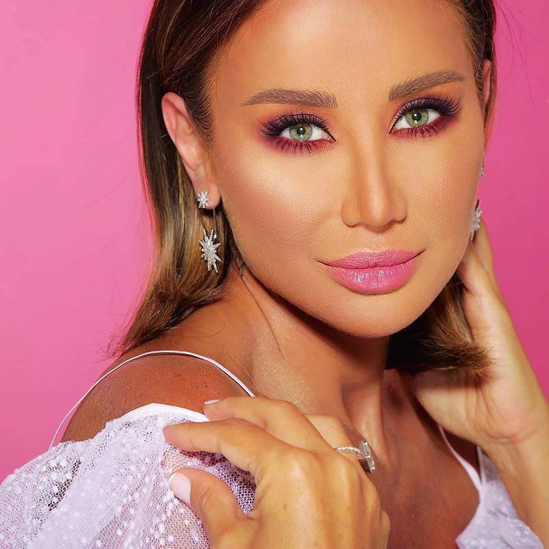 أطفال نجمات التواصل الاجتماعي... نجوم أيضاً