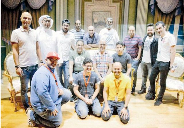فريق الاخراج والكتابة والصوت والاضاءة بمسرح السعودية
