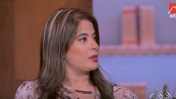 بالفيديو - موظفة استقبال تكشف عن أغرب وقائع التحرش بها!