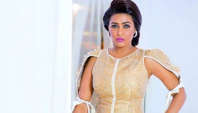 وعد تخرج عن صمتها وتكشف حقيقة انفصالها: 