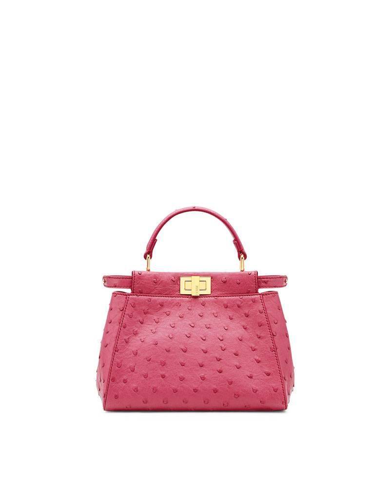 حقيبة Peekaboo
إبداع فاخر وفريد من FENDI