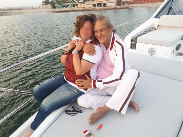 بالصور-  من النجمة التي ساندت فاروق الفيشاوي في مرضه برحلة على اليخت؟