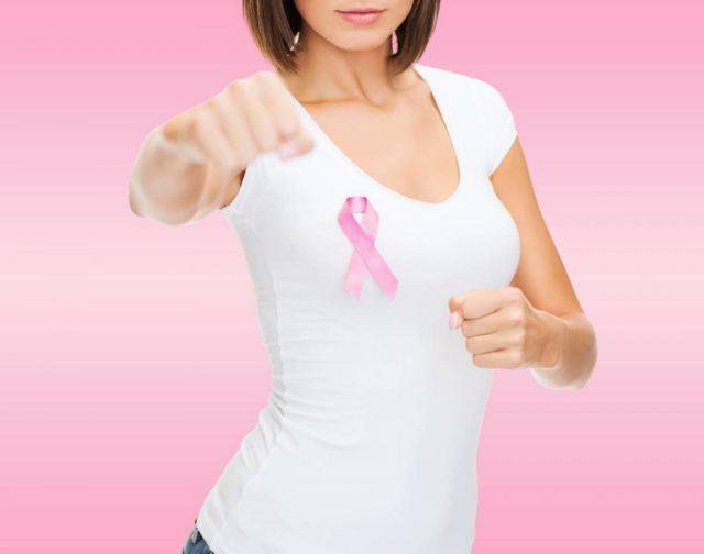 أعراض سرطان الثدي... اذا شعرت بها استشيري الطبيب فوراً