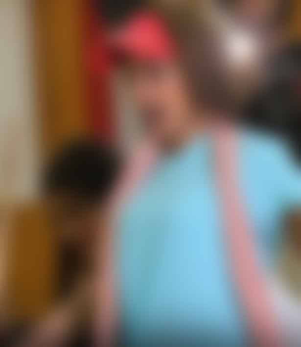 بالفيديو - فنانة خليجية تفقد شعرها بسبب هذا المرض... وهذا ما حذرت منه