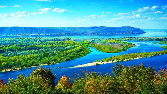 كوستروما: لؤلؤة الفولغا وعاصمة الصياغة الروسية