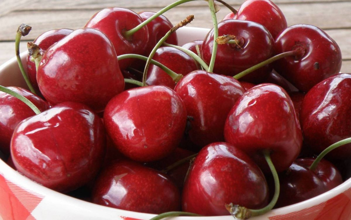 فوائد الكرز كثيرة... لكن ما علاقتها بتساقط الشعر؟