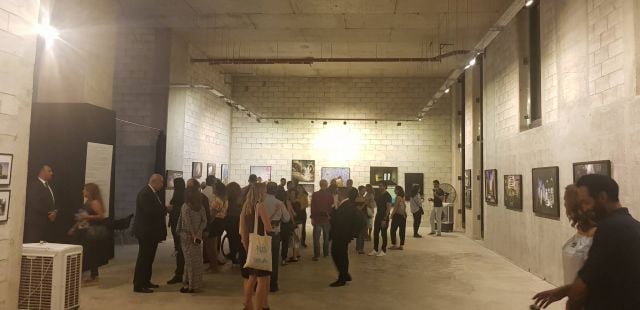 فيليب عرقتنجي تائه بين حقبات بيروت التاريخية في Obsession