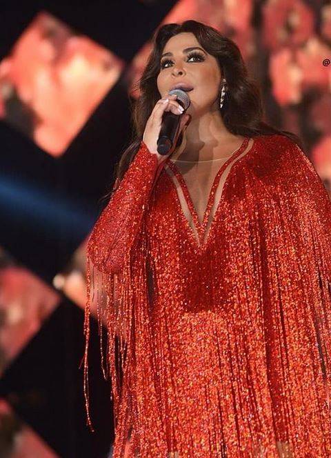 السرطان يحزن إليسا مجدداً... ما علاقة نجوى كرم؟