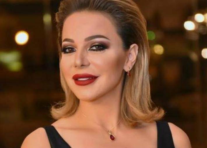 سوزان نجم الدين في موقف محرج جداً... نجوم سوريا غابوا عن حضور فيلمها