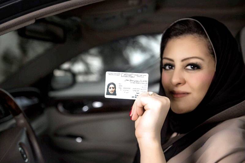 سفانة دحلان: الرجل هو المستفيد الأول من قيادة المرأة للسيارة