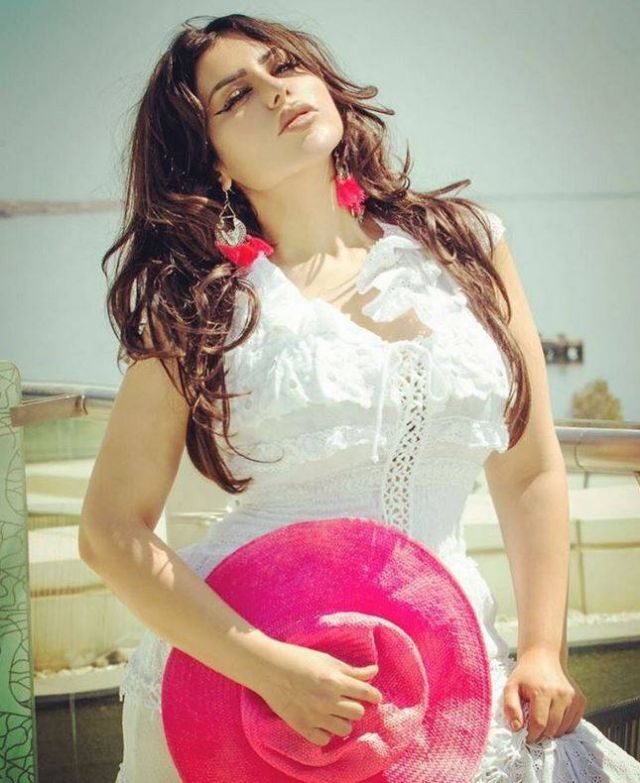 بالفيديو – حليمة بولند في عيادة التجميل... هذا ما طلبته وإليكم النتيجة