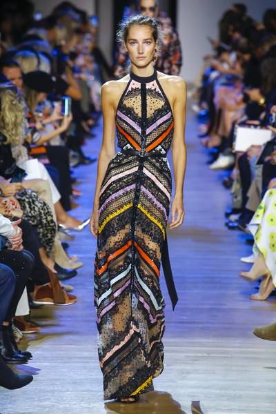 بالصور - اكتشفي مصدر وحي إيلي صعب لمجموعة ربيع وصيف 2019 ‎