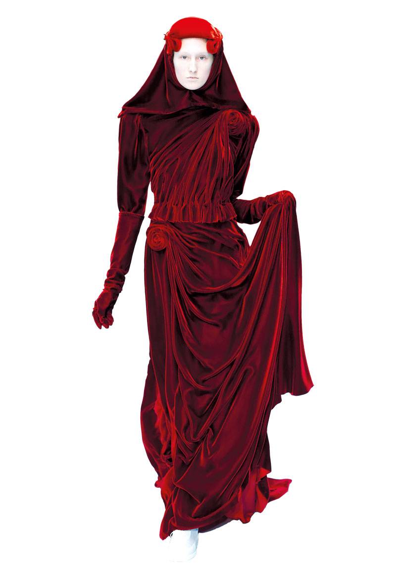 في كواليس مجموعة الأزياء الجاهزة CYBORG من GUCCI