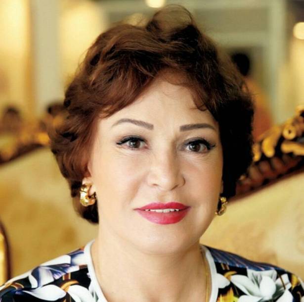 بالصورة – لبلبة تحدث ضجة بملابسها الشفافة والقصيرة... شاهدوا ماذا اختارت