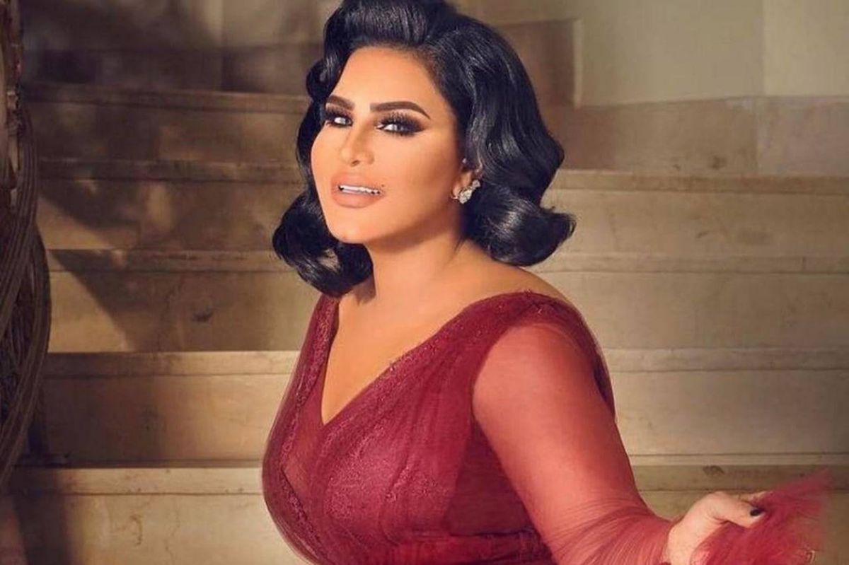 بالصور - أحلام تتبنى طفلة استشهد والداها... اليكم القصة المؤثرة