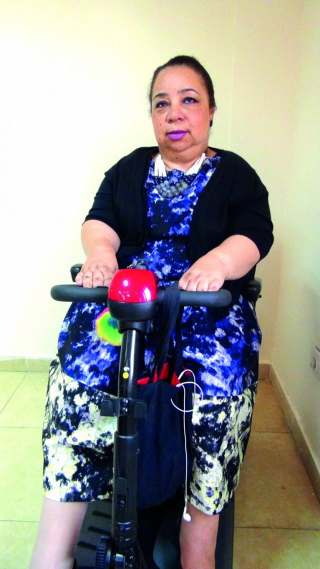 عضو البرلمان المصري الدكتورة هبة هجرس:
قهرت الإعاقة وحققت إنجازات عملية وشخصية