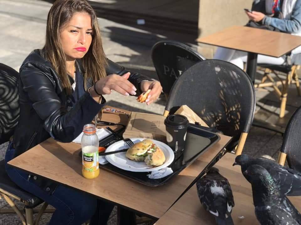 بالصور - منة فضالي تتعرض لموقف كوميدي في باريس.. ماذا حدث؟