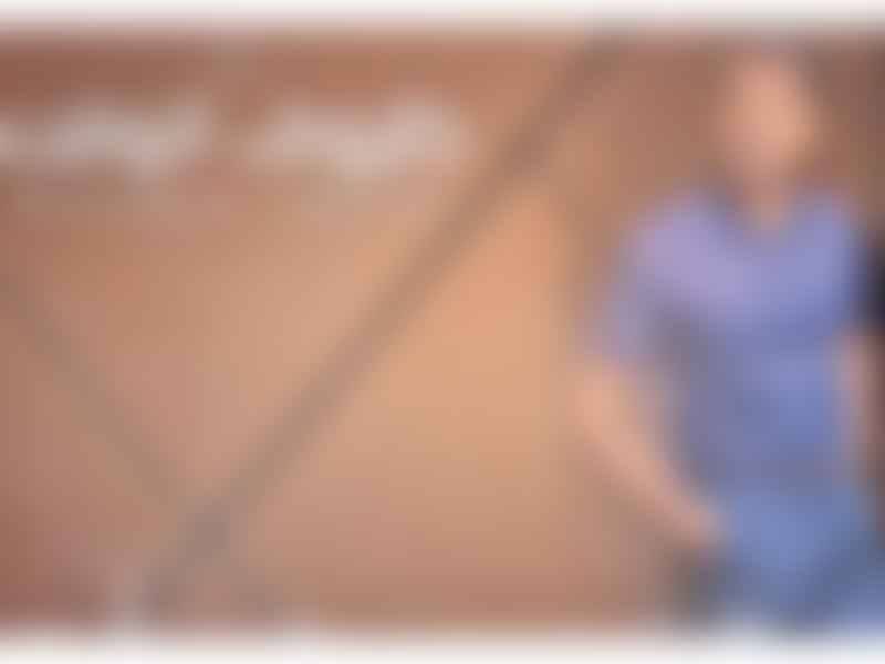 فنان إماراتي يُفاجئ متابعيه ويعود للغناء... بعد الاعتزال والإنشاد الديني