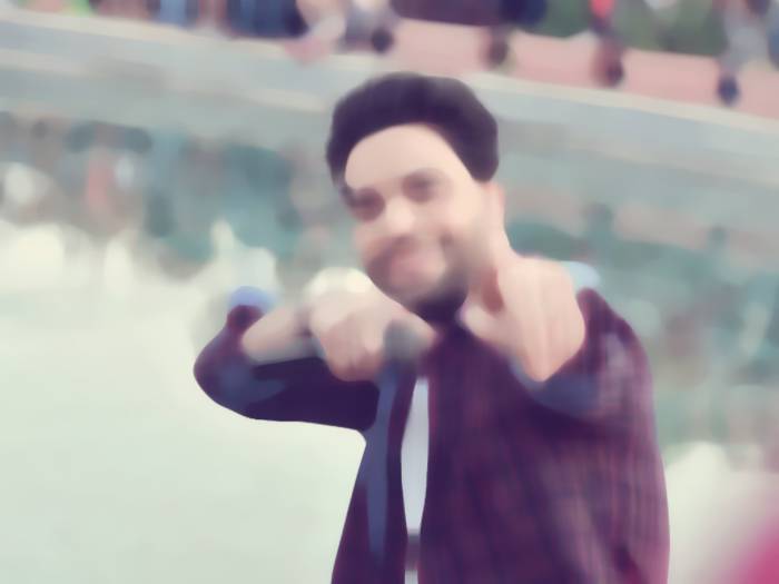 بعد إعلانه عن قرب خطوبته.. نجم 