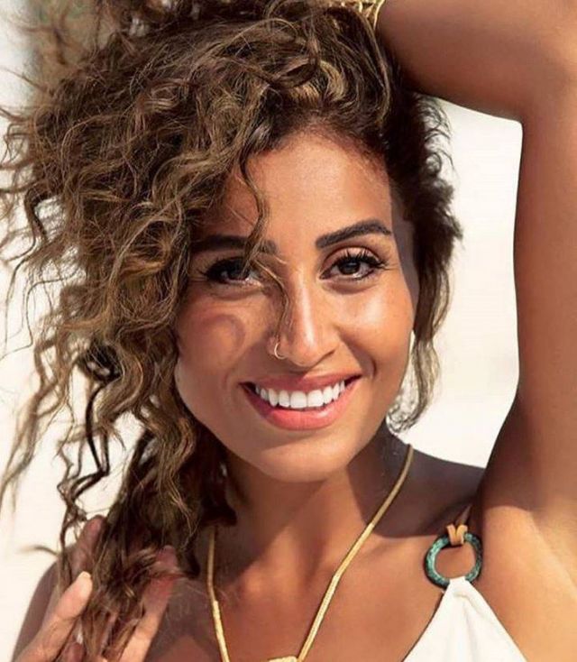 بعد الانتقادات القاسية – دينا الشربيني تعلن هذه المفاجأة السعيدة... والجميع 