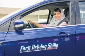 عضو هيئة التدريس في جامعة عفت عميدة  
كلية الأعمال والباحثة في مجال الطاقة المتجددة
الدكتورة سمر خان: مشروع الأمير محمد بن سلمان  سينهي كابوس البطالة