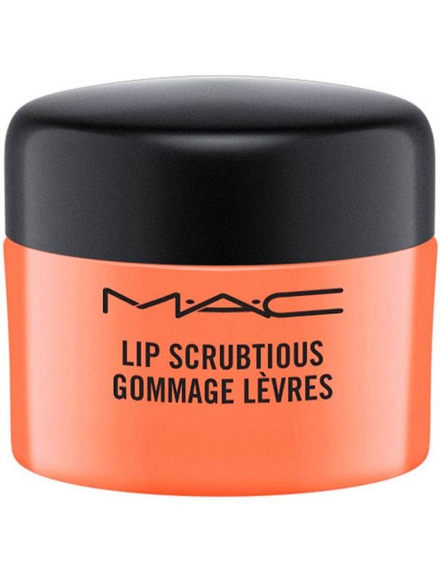 هكذا تتخلصين من قشب الشفتين خلال فترة العلاج الكيميائي