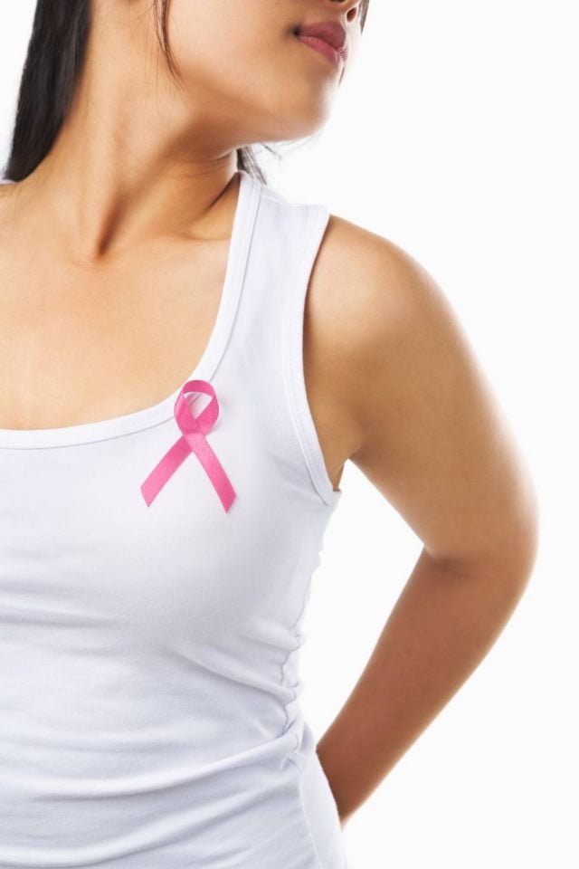 هل يسبب تكبير الصدر بالسيليكون سرطان الثدي؟ هذا ما عليك معرفته