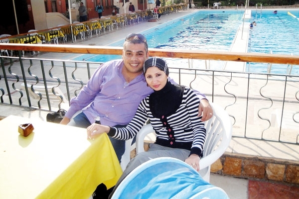 إيناس السيد وزوجها