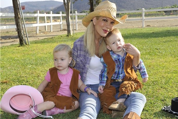 رعاة البقر: <strong>8</strong> أفكار لعيد ميلاد مثل أطفال المشاهير وأجمل!