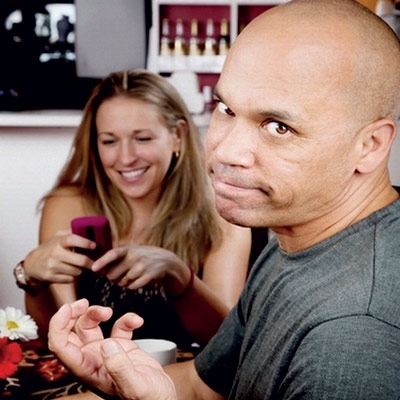 ماذا يقول لهما علماء الدين؟ عندما يُخيِّر أحد الزوجين الآخر...